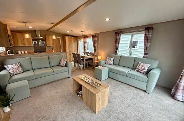 2 Bedroom Mobile/park Home For Sale In Braunton Road, Ashford, Barnstaple, EX31