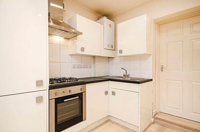 1 Bedroom Flat To Rent In Finchley Road, London, NW11