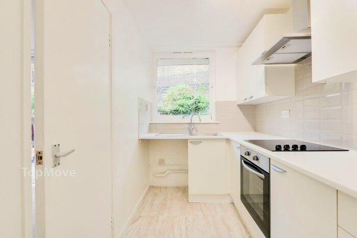 1 Bedroom Flat To Rent In Mary Datchelor Close, Camberwell, SE5