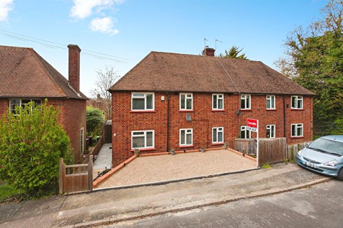 3 Bedroom Semi Detached House For Sale In Burns Crescent, Tonbridge, TN9