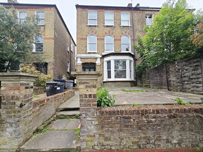 3 Bedroom Flat To Rent In Brecknock Road, Tufnell Park, N19