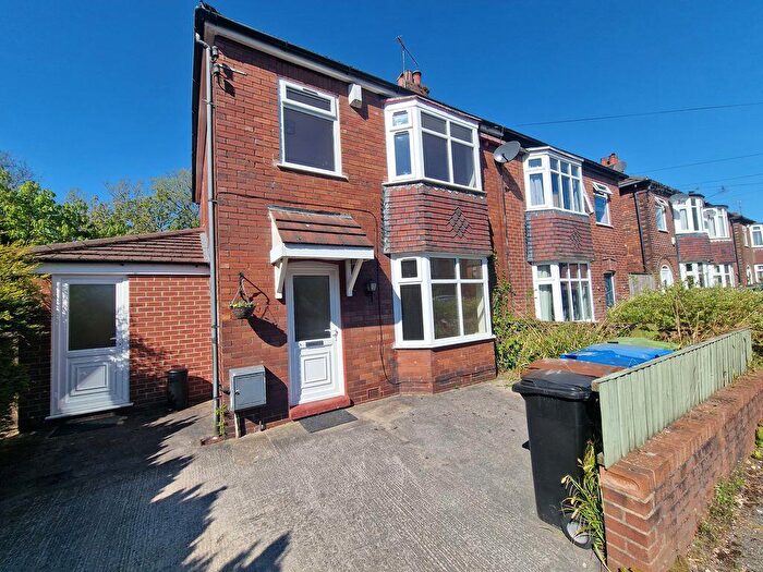 3 Bedroom Semi-Detached House For Sale In Beechwood Avenue, Romiley, SK6