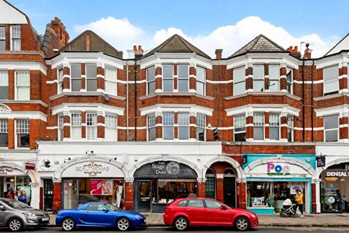 2 Bedroom Flat To Rent In Fortis Green Road, London, N10