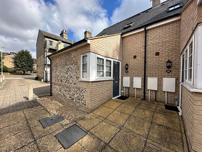 2 Bedroom End Of Terrace House To Rent In St Marys Square, Newmarket, CB8