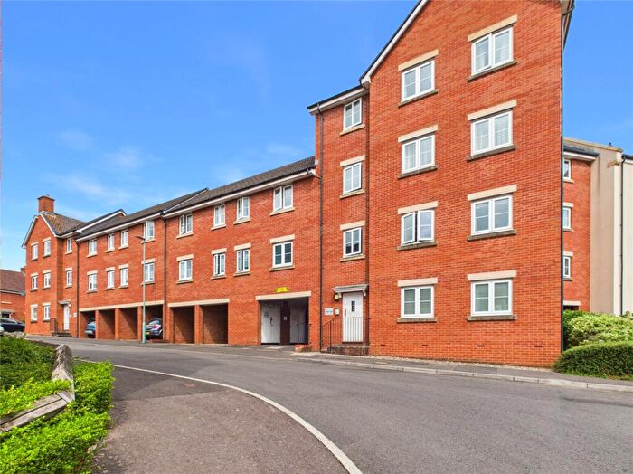2 Bedroom Apartment For Sale In Jack Russell Close, Stroud, Gloucestershire, GL5