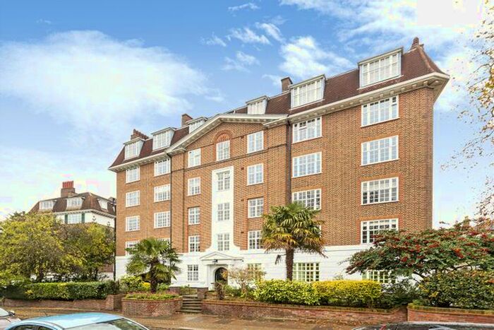3 Bedroom Flat To Rent In Glenmore House, Richmond Hill, Richmond, Surrey, TW10