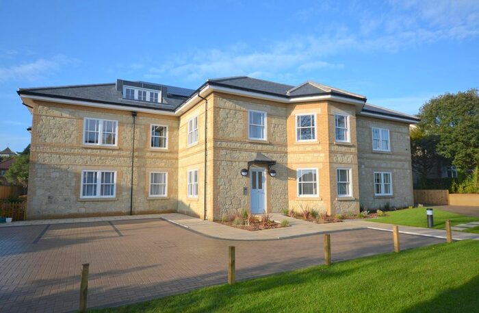 2 Bedroom Flat To Rent In Highfield Road, Shanklin, PO37