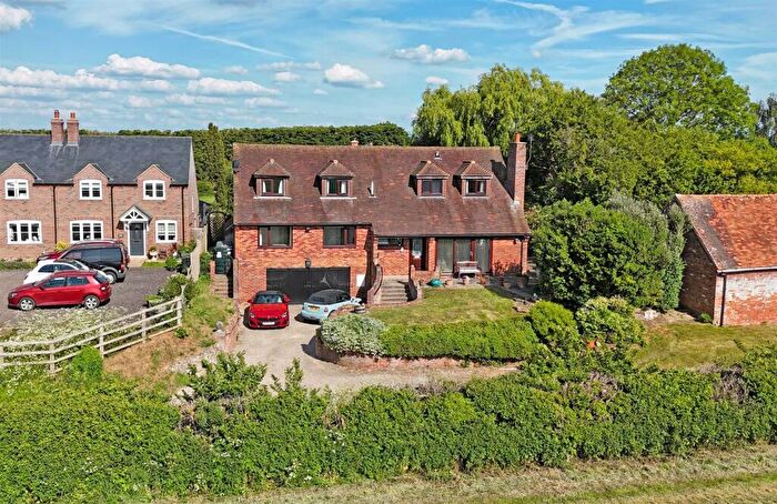 4 Bedroom House For Sale In North Weston Nr Thame, Oxfordshire, OX9