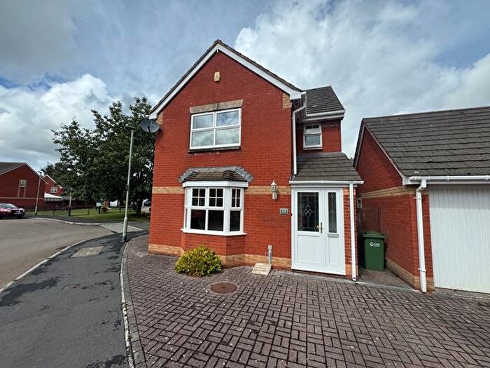 3 Bedroom Detached House To Rent In Knights Crescent, Exeter, EX2