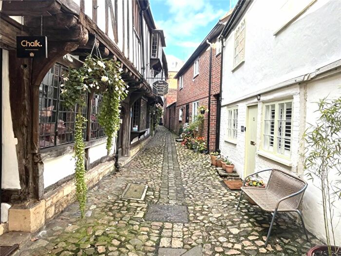 1 Bedroom Apartment To Rent In St Johns Alley, Devizes, Wiltshire, SN10