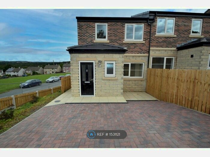 3 Bedroom Semi-Detached House To Rent In St Marys Drive, Wyke, BD12