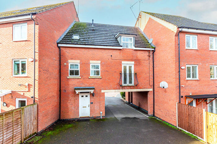 2 Bedroom Maisonette For Sale In Parker Way, Higham Ferrers, NN10