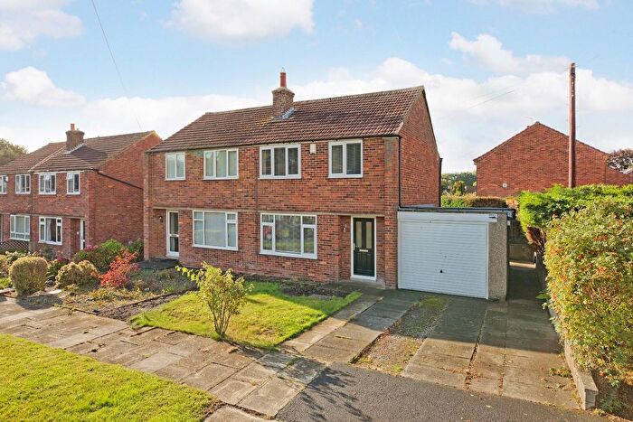 3 Bedroom Semi-detached House For Sale In Norwood Close, Burley In Wharfedale, Ilkley, LS29