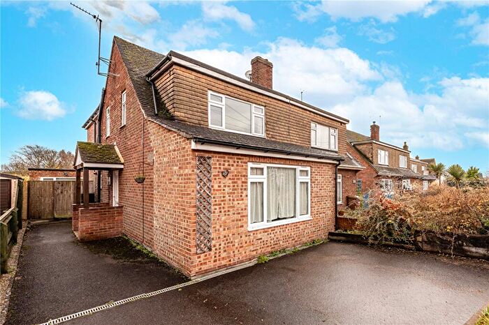 4 Bedroom Semi-Detached House For Sale In Morse Road, Didcot, Oxfordshire, OX11
