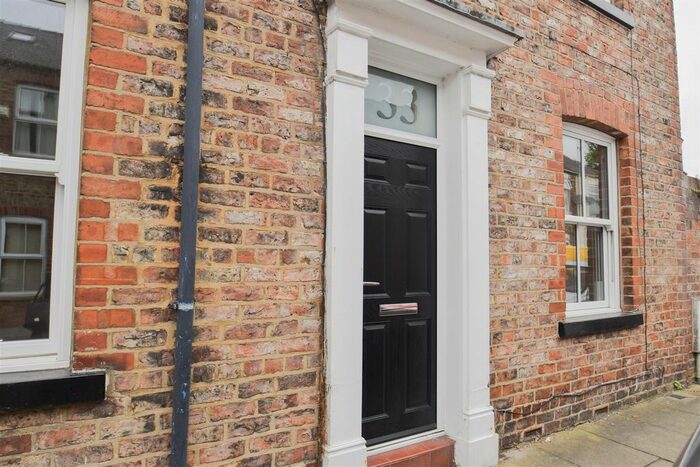 2 Bedroom End Of Terrace House To Rent In Ashville Street, York, YO31