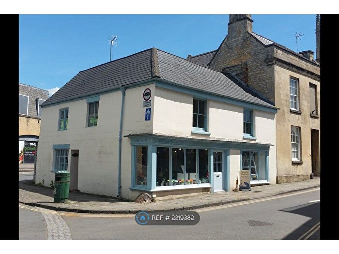 2 Bedroom Flat To Rent In Church Street, Calne, SN11