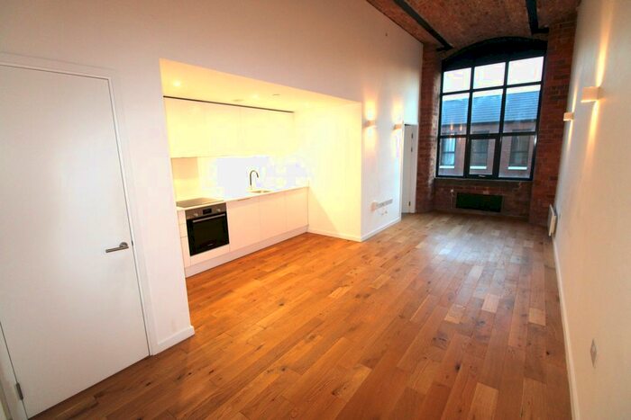 2 Bedroom Flat To Rent In Elisabeth Gardens, Stockport, SK5