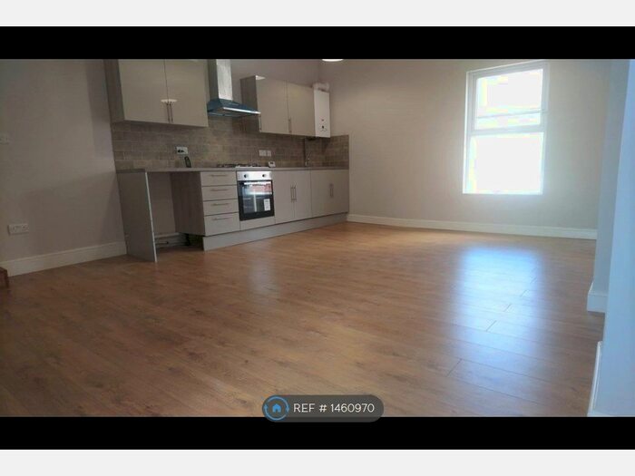 1 Bedroom Flat To Rent In Denton, Manchester, M34