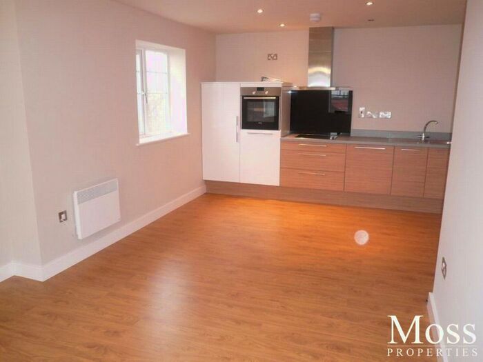 3 Bedroom Semi-Detached House To Rent In Westbourne Crescent, Pontefract WF8