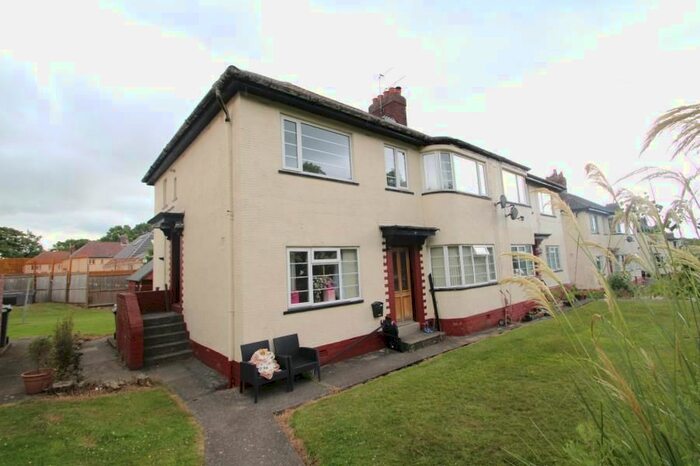 2 Bedroom Flat To Rent In New Adel Lane, Adel, Leeds, LS16