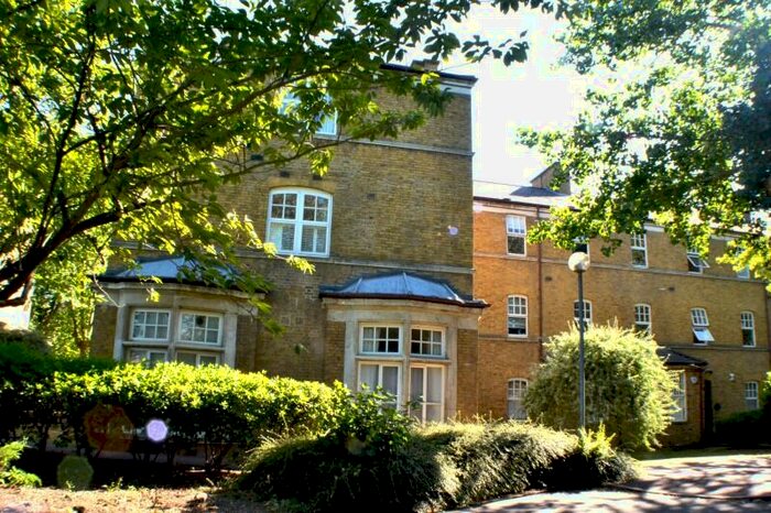 Studio To Rent In Avonley Road, London, SE14