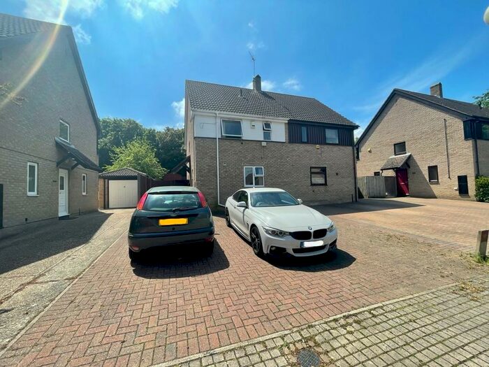 3 Bedroom House To Rent In Rushleys Close, Loughton, Milton Keynes, MK5