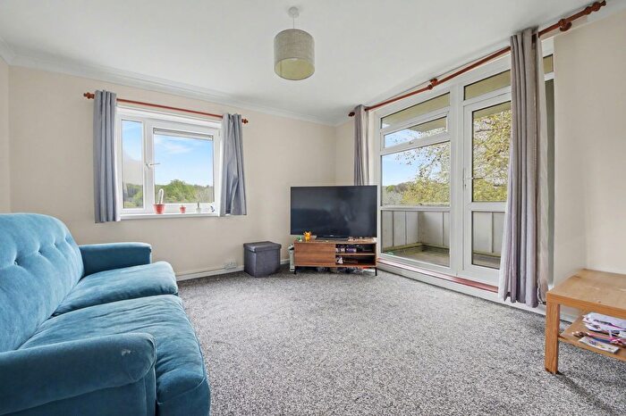 1 Bedroom Flat For Sale In Napier Road, Thornhill, SO19