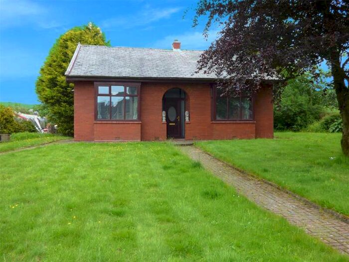 3 Bedroom Detached Bungalow To Rent In Deansgreave Road, Bacup, Lancashire, OL13