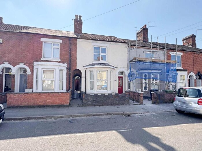 2 Bedroom Terraced House To Rent In Abbey Street, Rugby, CV21