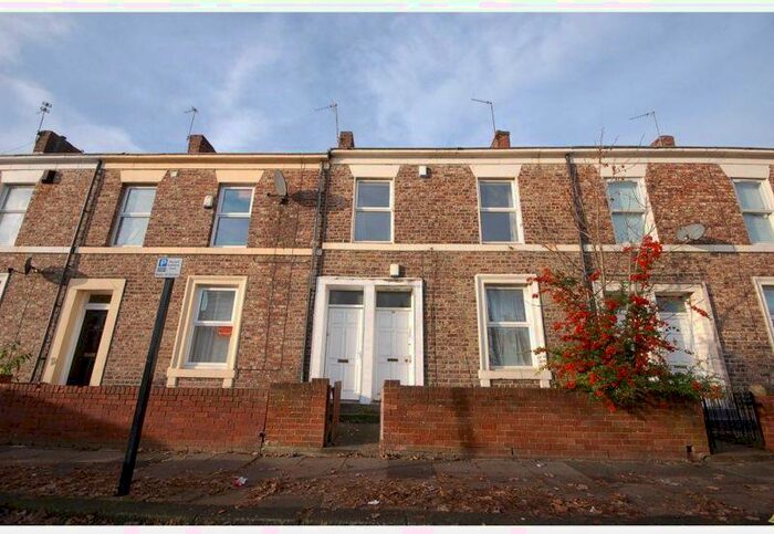 3 Bedroom Flat To Rent In Chester Street, Newcastle Upon Tyne, NE2