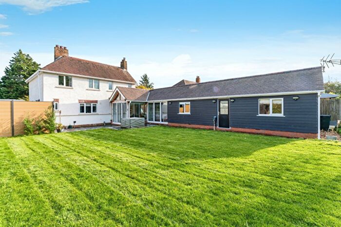 4 Bedroom Detached House For Sale In Ely Road, Little Thetford, Ely, CB6