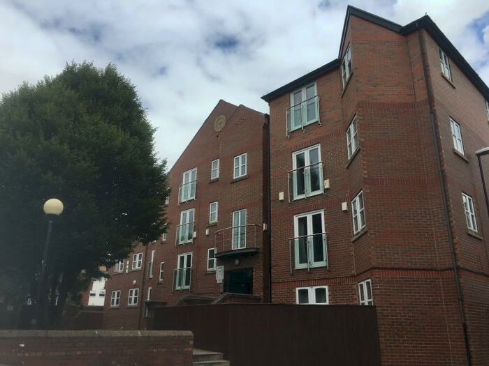 2 Bedroom Apartment To Rent In Kensington Terrace, Hyde Park, Leeds, LS6