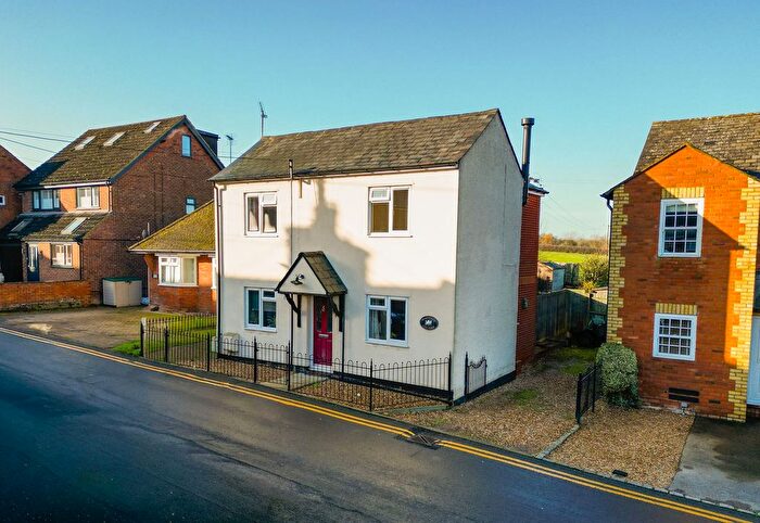 3 Bedroom Detached House For Sale In Frederick Street, Waddesdon, HP18