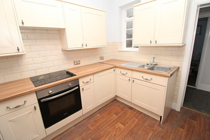 2 Bedroom End Of Terrace House To Rent In Princes Avenue, Dartford, DA2
