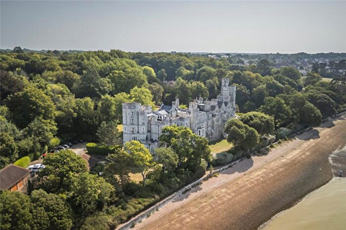 3 Bedroom Apartment For Sale In Abbey Hill, Netley Abbey, Southampton, Hampshire, SO31