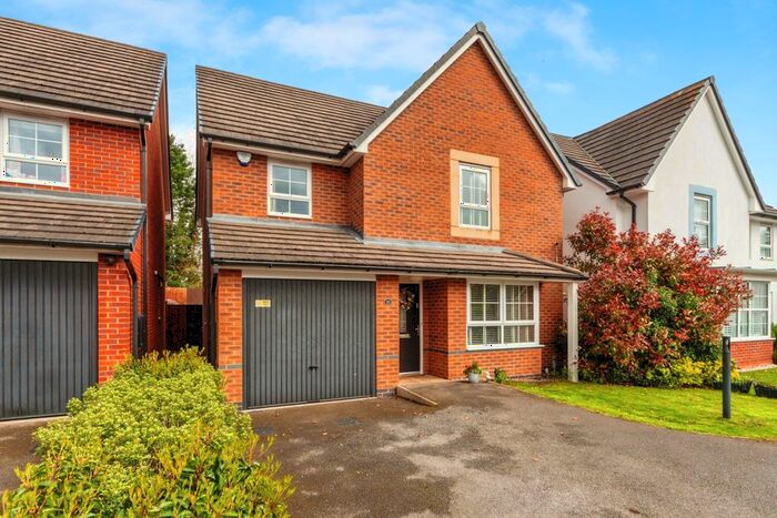 4 Bedroom Detached House For Sale In Wood Farm Close, Chester, Cheshire, CH2