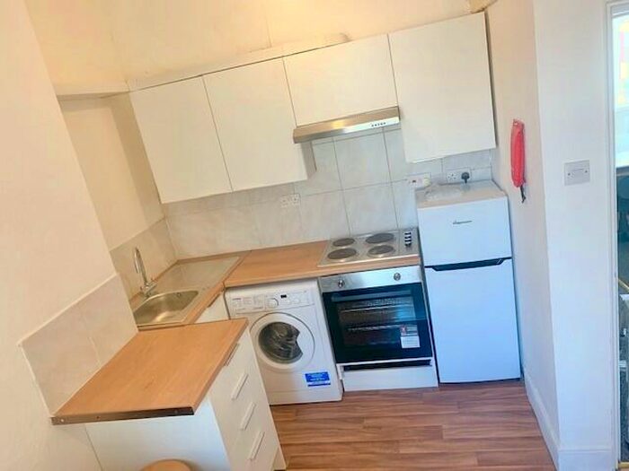 2 Bedroom Apartment To Rent In Glynrhondda Street, Cardiff(City), CF24