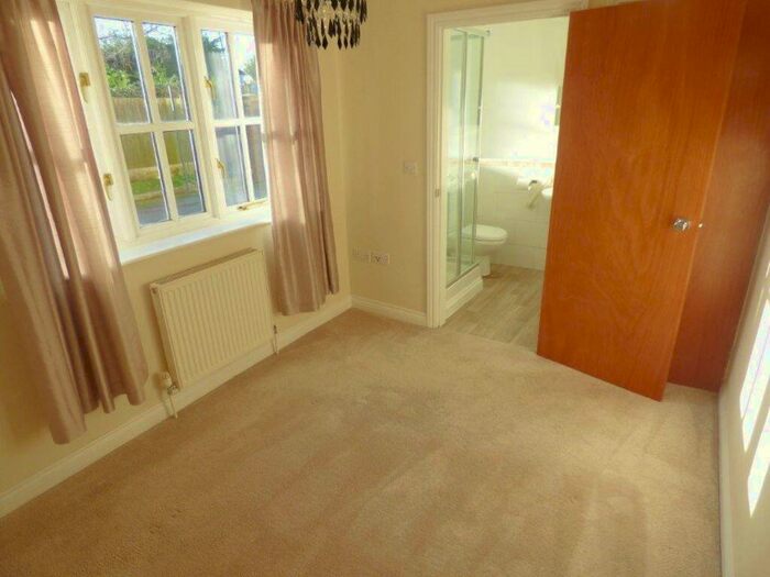 2 Bedroom Apartment To Rent In Althorne, CM3