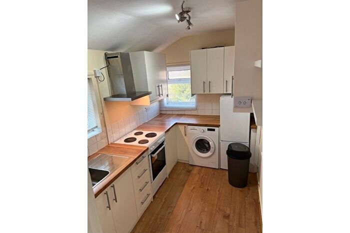 1 Bedroom Flat To Rent In Mary Vale Road, Stirchley, Birmingham, B30