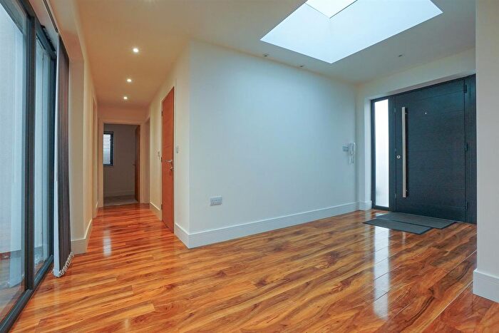 2 Bedroom Detached Bungalow For Sale In Duttons Close, Snitterfield, Stratford-Upon-Avon, CV37