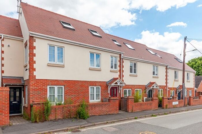 3 Bedroom Flat To Rent In Elms Place, Botley, Oxford, OX2