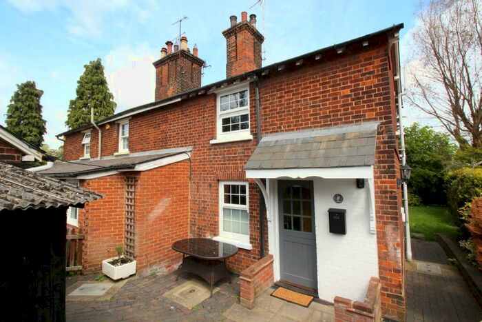 2 Bedroom Character Property To Rent In Railway Cottages, Little Wymondley, Hitchin, SG4