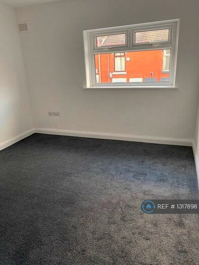 3 Bedroom Semi-Detached House To Rent In Clanway Street, Stoke-On-Trent, ST6