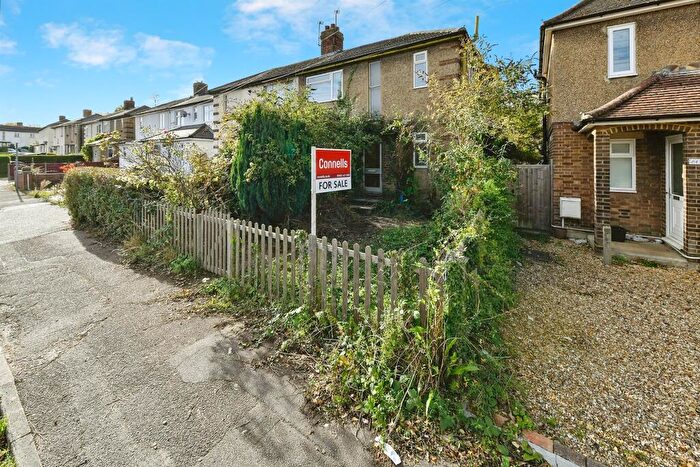 3 Bedroom Semi Detached House For Sale In Common Rise, Hitchin, SG4