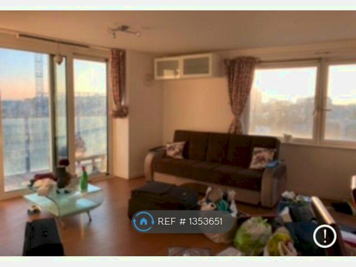 2 Bedroom Flat To Rent In The Blenheim Centre, Hounslow, TW3