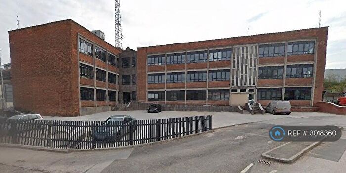 1 Bedroom Flat To Rent In Lime Tree Place, Mansfield, NG18