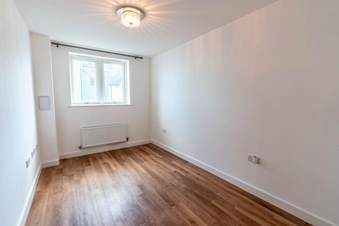 2 Bedroom Apartment To Rent In Dunlin Drive, Chatham, Kent, ME4