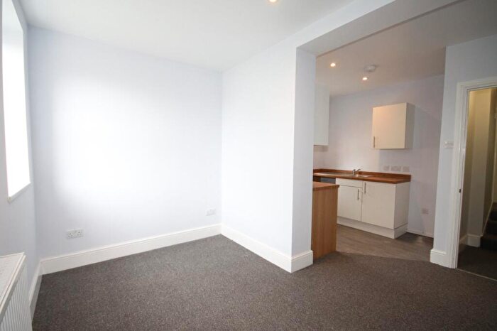 3 Bedroom Maisonette To Rent In High Street, Sheerness, Kent, ME12