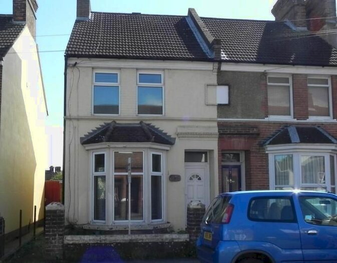 3 Bedroom Property To Rent In Bond Road, Ashford, TN23