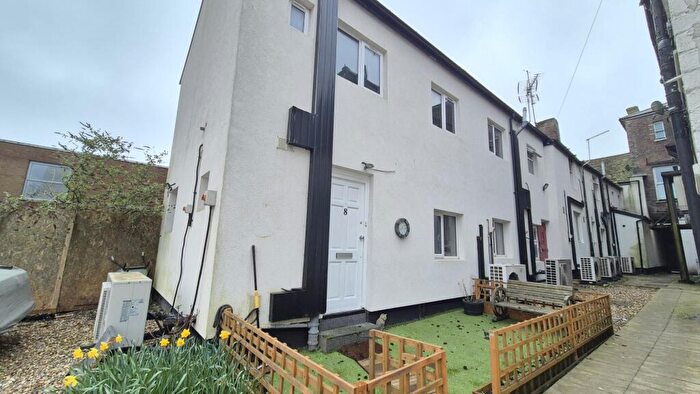 Studio To Rent In High Street South, LU6